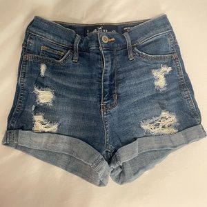 Size 0 Hollister high-rise shorts